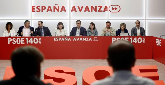 El secretario general del PSOE, Pedro Sánchez, preside la primera reunión tras el verano de la Ejecutiva Federal del partido, en la sede de Ferraz. EFE/Mariscal