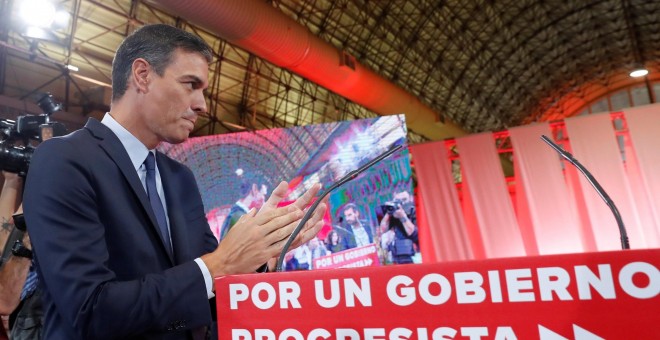 El presidente del Gobierno en funciones y secretario general del PSOE, durante la presentación de su propuesta de acuerdo programático para un gobierno de progreso con el que espera conseguir los votos necesarios para su investidura.EFE/Chema Moya