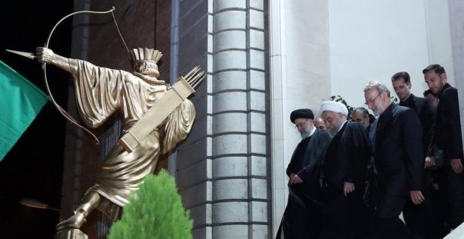 El presidente de Irán, Hasan Rohaní, junto a Ebrahim Raisi, Presidente del Tribunal Supremo, y Ali Larijani, presidente de la Asamblea Consultiva Islámica. - EFE
