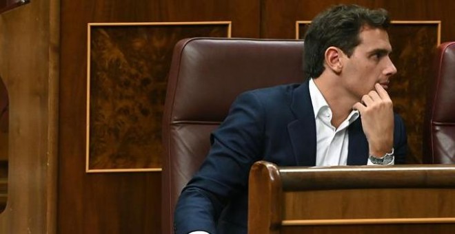 El presidente de CIudadanos, Albert Rivera, durante el Pleno del Congreso en el que el Gobierno ha dado explicaciones sobre la crisis del Open Arms. EFE/Fernando Villar