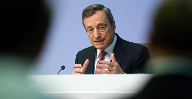 El presidente del BCE, Mario Draghi, en la rueda de prensa tras la reunión del Consejo de Gobierno del banco en la que se aprobó un nuevo paquete de medidas de estímulo económico. REUTERS/Ralph Orlowski