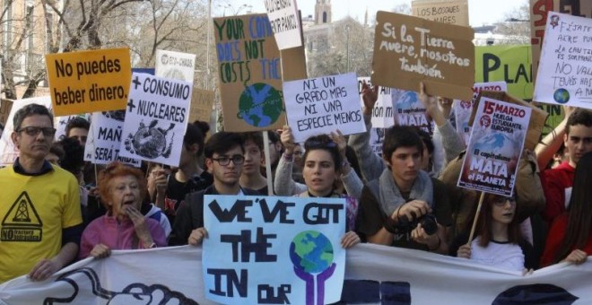 Manifestantes en la huelga del clima, celebrada el 15 de marzo, en Madrid.  BEATRIZ RINCÓN.