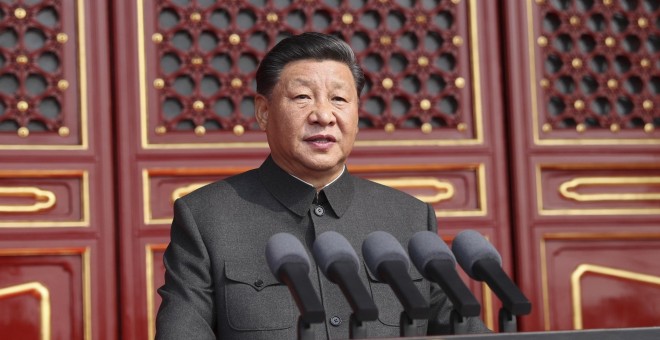 30/09 / 2019.-  Xi Jinping, pronunciando su discurso durante el desfile. / Fotografía distribuida por la Agencia de Noticias Xinhua.