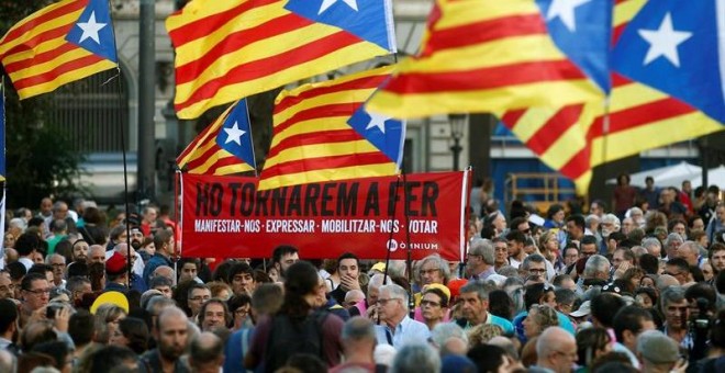 La manifestació del segon aniversari de l'1-O a Barcelona. EFE / QUIQUE GARCÍA