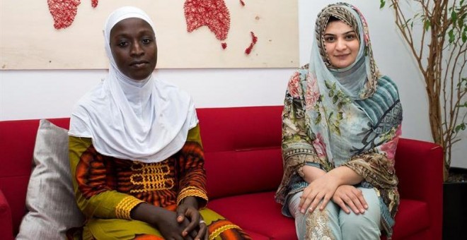 10/10/2019.- Las jóvenes activistas por los derechos de las menores Hadiga Bashir y Kadiatu Massaqoi relatan su experiencia con motivo de la campaña '¡No quiero!'. EFE/ Luca Piergiovanni