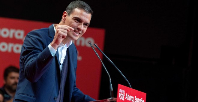 El secretario general del PSOE y presidente del Gobierno en funciones, Pedro Sánchez, interviene en un acto en Alcázar de San Juan (Ciudad Real). EFE/Ismael Herrero