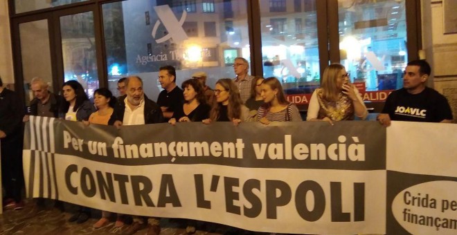 La concentració per reclamar un millor finançament valencià. HÈCTOR SERRA