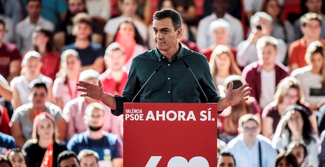 02/11/019. El secretario general del PSOE y presidente del Gobierno en funciones, Pedro Sánchez, durante el mitin de campaña con motivo de las próximas elecciones del 10N, esta mañana en un pabellón polideportivo de Mislata. EFE/Biel Aliño