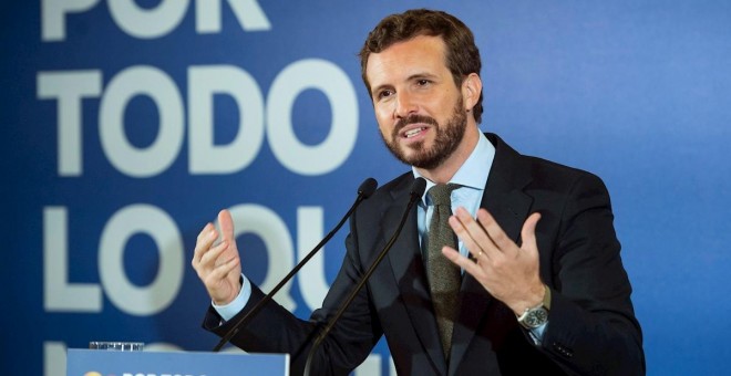 05/11/2019 - El líder del PP, Pablo Casado, en un mitin en Santander, / EFE - PEDRO PUENTE HOYOS