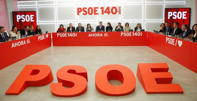 Reunión de la Comisión Ejecutiva Federal del PSOE para analizar los resultados de las elecciones del 10-N, en la sede de Ferraz. EFE/Emilio Naranjo