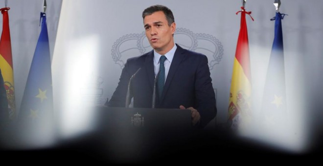 El presidente del Gobierno en funciones y líder del PSOE, Pedro Sánchez, durante la rueda de prensa conjunta con el presidente electo del Consejo de Europa, Charles Michel, en el Palacio de la Moncloa. REUTERS/Susana Vera