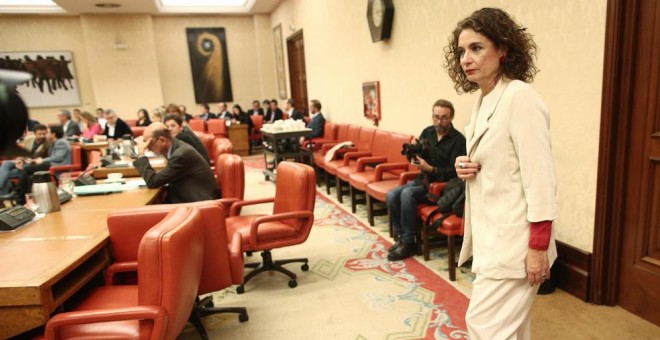 La ministra de Hacienda en funciones, María Jesús, en una reunión de la Diputación Permanente del Congreso. E.P./Eduardo Parra