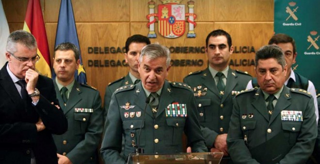 El coronel Manuel Sánchez Corbí, situado en el centro de la foto, en una imagen de archivo. EFE