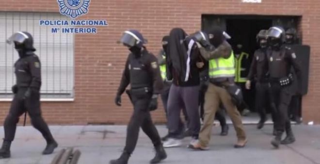 Momento de la detención del cabecilla de la red yihadista en Guadalajara. (POLICÍA NACIONAL)