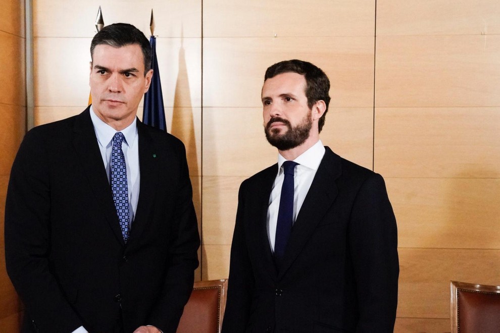 El líder del PP, Pablo Casado, se reúne con el presidente del Ejecutivo en funciones, Pedro Sánchez, en el Congreso. Fuente: PP