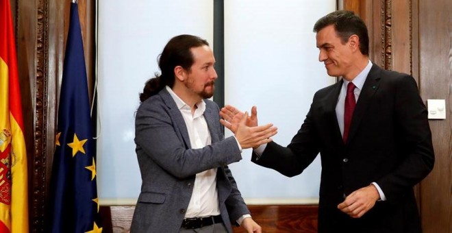 Pedro Sánchez y Pablo Iglesias en la presentación del documento para el Gobierno de Coalición. | EFE