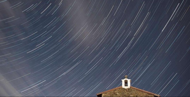 Las Cuadrántidas, primera lluvia de estrellas del año 2020. / EFE