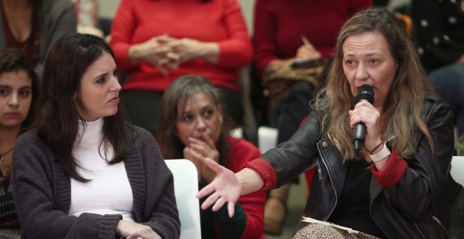 La jueza Victoria Rosell con Irene Montero durante un acto del Unidas Podemos sobre feminismo el pasado noviembre. E.P./Eduardo Parra