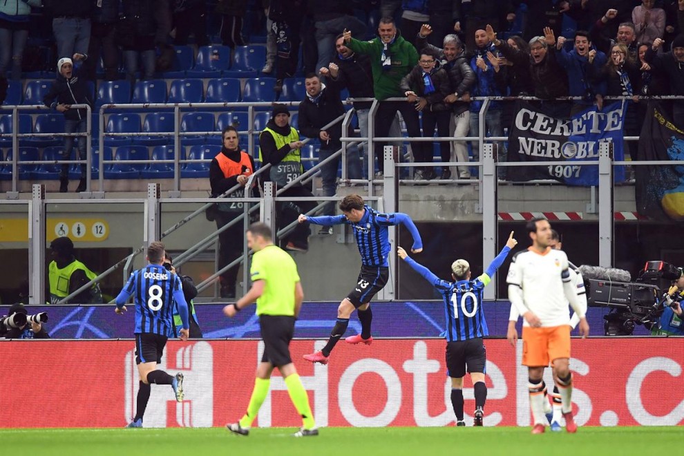 Un momento del partido disputado en San Siro, Milán, entre el Atalanta y el Valencia. - REUTERS