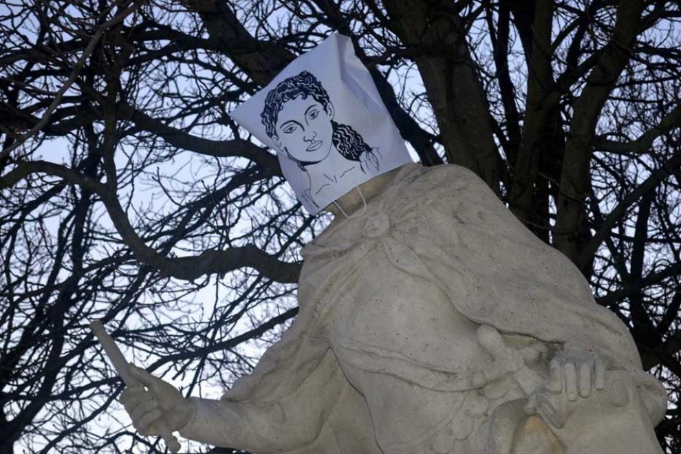 Estatua de Madrid amanece con un rostro de mujer
