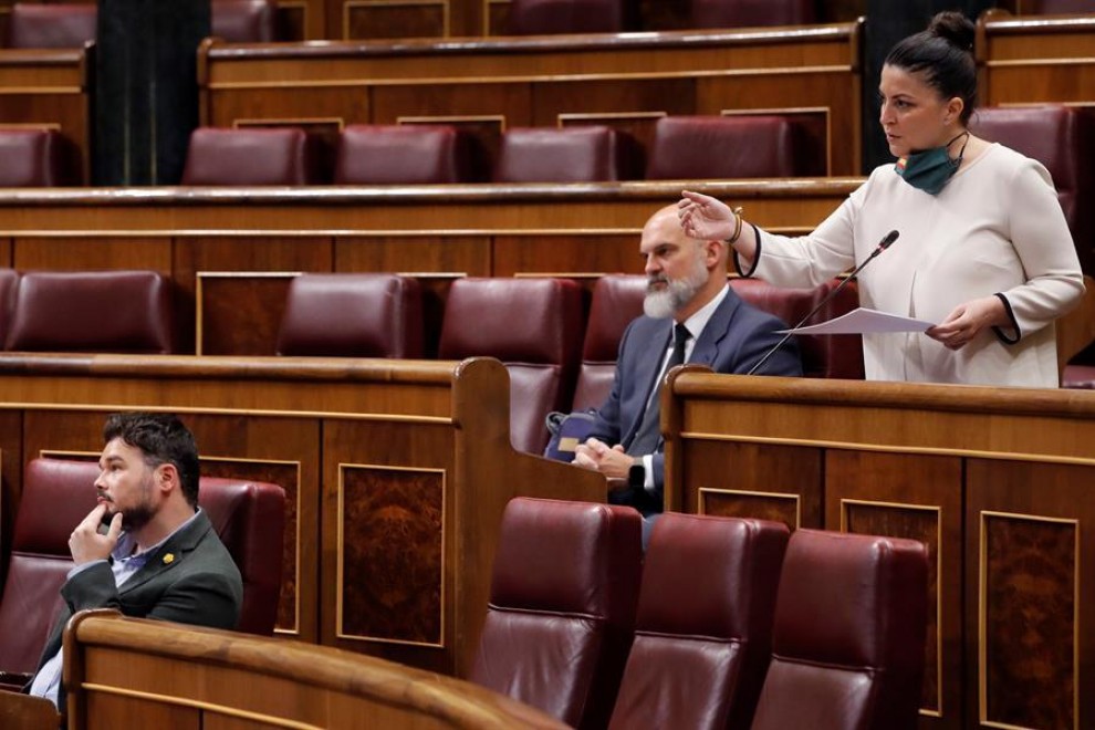 La diputada de Vox Macarena Olona, en la sesión de control al Gobierno de este miércoles. EFE