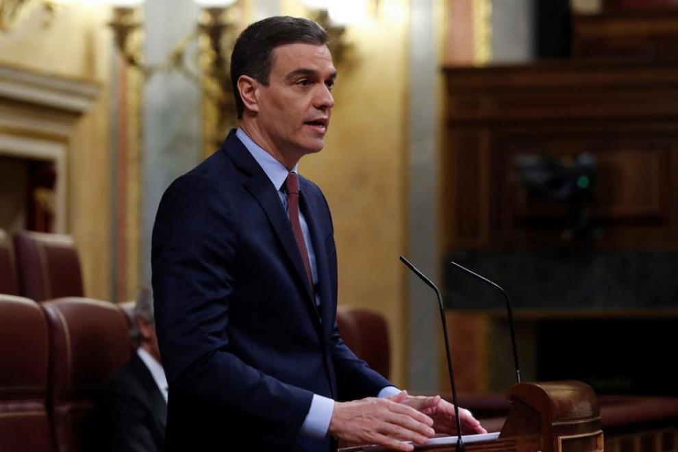 El presidente del Gobierno, Pedro Sánchez durante su intervención en el pleno del Congreso. / EFE - J.J. Guillén