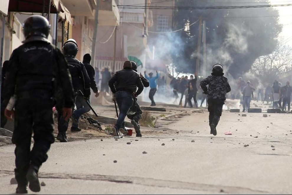 Cargas policiales en Túnez