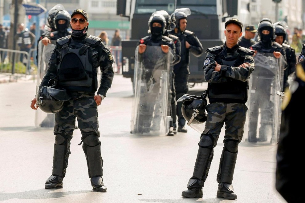 Policías de Túnez