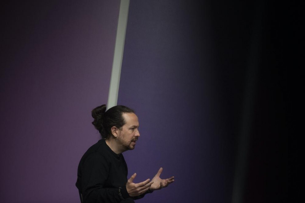 El secretario general de Podemos, Pablo Iglesias, durante la entrevista con 'Público'.