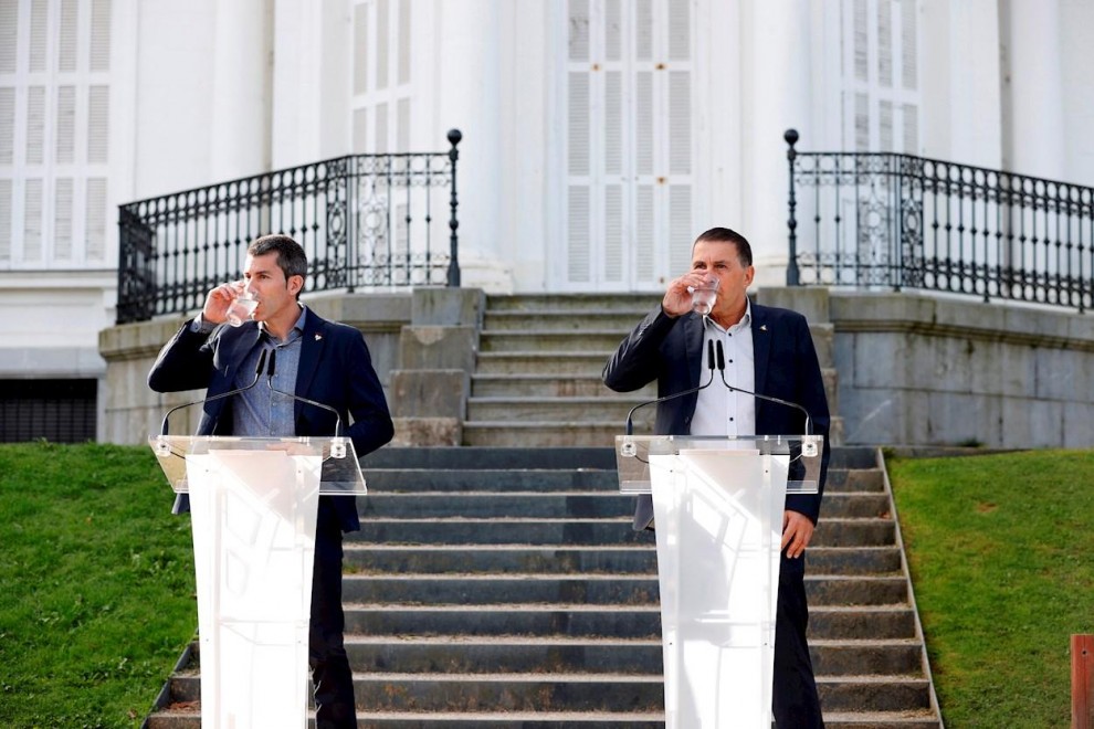 Arnaldo Otegi junto a Arkaitz Rodríguez