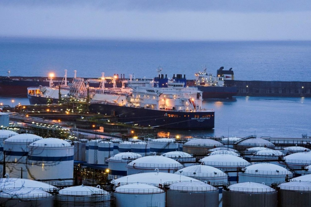 El metanero (buque dedicado al transporte de gas natural licuado, GNL) ruso 'Nikolay Urvantsev', en el puerto de Bilbao. REUTERS/Vincent West