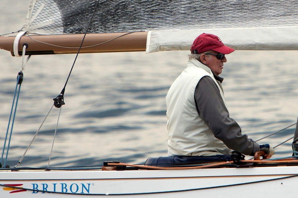 El Rey Juan Carlos, en unas regatas en Sanxenxo en septiembre de 2019.EFE