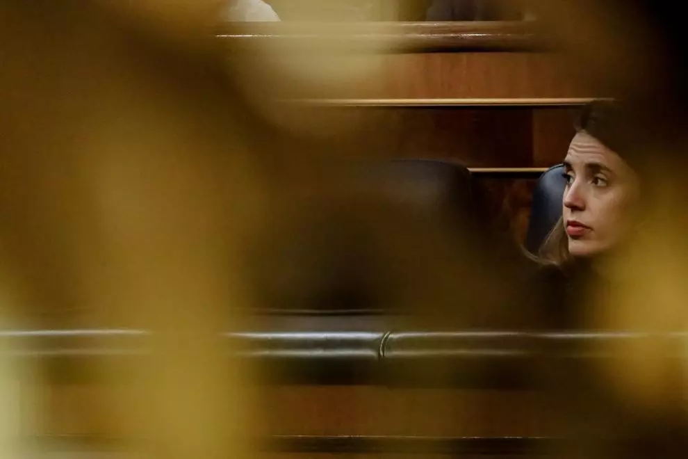 La ministra de Igualdad, Irene Montero, durante una sesión plenaria en el Congreso de los Diputados. E.P./Carlos Luján