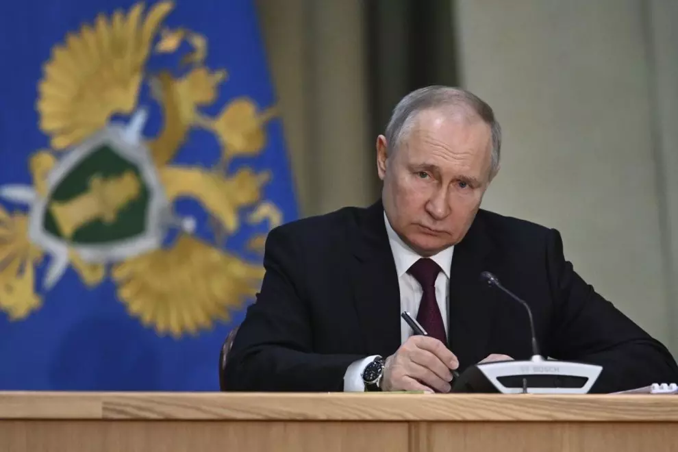 El presidente ruso, Vladimir Putin, asiste a una reunión ampliada de la junta de la Oficina del Fiscal General en Moscú, Rusia, el 15 de marzo de 2023.