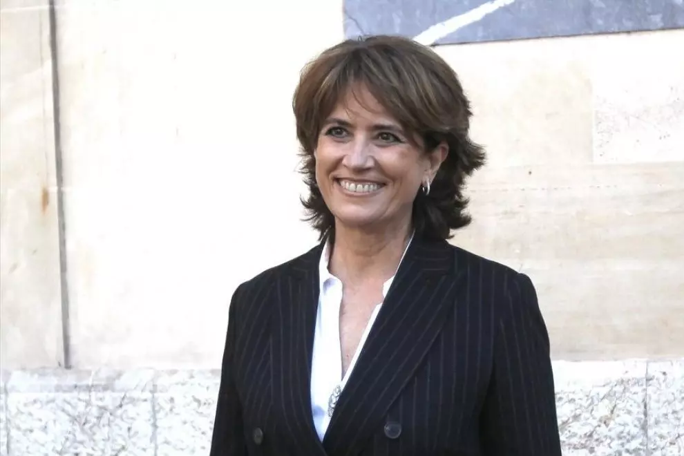 La fiscal general del Estado, Dolores Delgado, posa a su llegada a un acto para conmemorar el 40 Aniversario del Estatuto Orgánico del Ministerio Fiscal, en la Fiscalía de les Illes Balears, a 10 de febrero de 2022, en Palma de Mallorca,