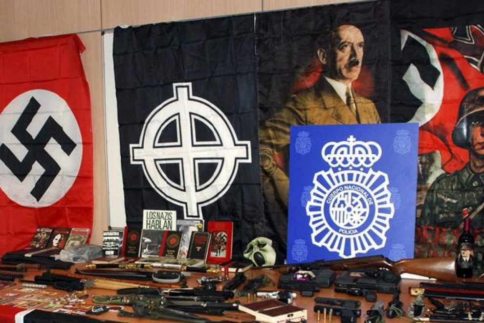 Una asociación nazi con registro legal organiza un acto semiclandestino  para reclutar miembros en Zaragoza | Público