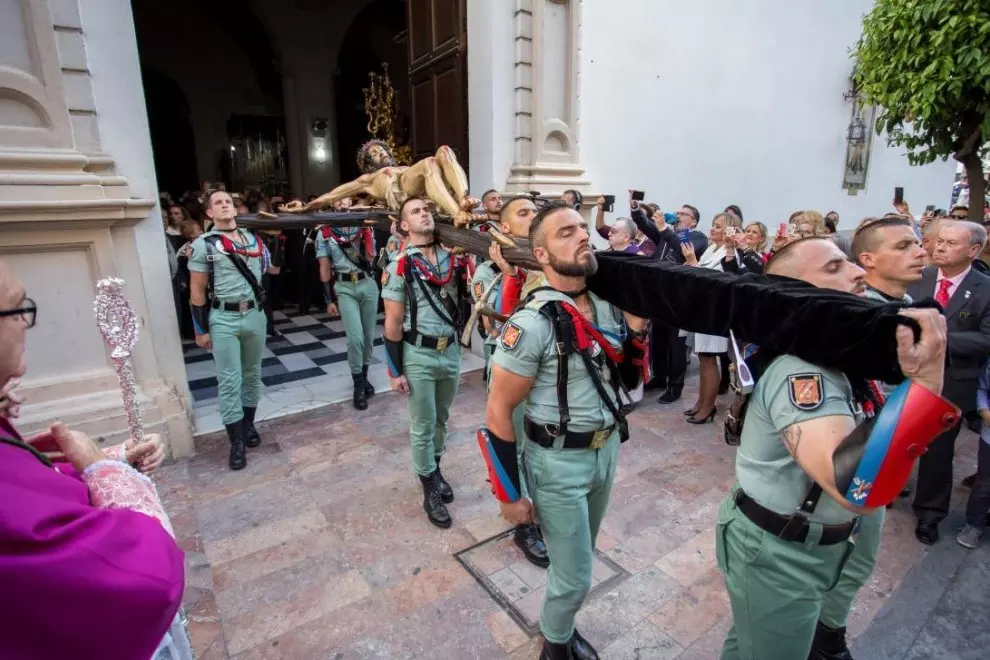 Defensa publicó una guía con oraciones religiosas para las procesiones militares de Semana Santa