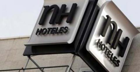 Detalle de la fachada de un establecimiento de NH Hoteles.