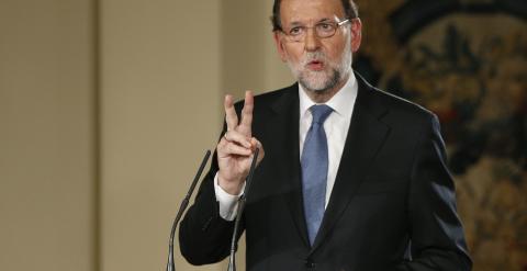 El presidente del Gobierno, Mariano Rajoy, durante la rueda de prensa de balance de 2015 en el Palacio de la Moncloa, tras el último Consejo de Ministros del año. EFE/Javier Lizón