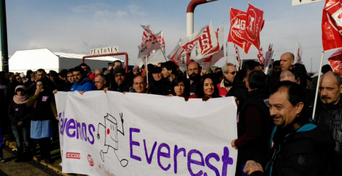 Una de las protestas de los trabajadores de Everest. /@salvemoseverest