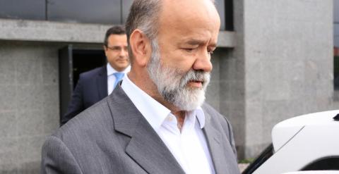 El tesorero del Partido de los Trabajadores (PT), João Vaccari Neto, el primer político detenido en el marco de la investigación, prestó declaración a la Policía Federal en Sao Paulo durante casi tres horas. EFE/Carlos Villalba Racines