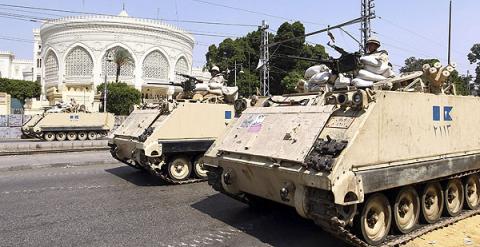 El ejército egipcio preparándose para la ofensiva contra milicias yihadistas. EFE