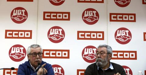 Los secretarios generales de CCOO, Ignacio Fernández Toxo, y de UGT, Cándido Méndez, presentan la jornada mundial 'En defensa de las libertades y del derecho a la huelga'. EFE/Javier Lizón