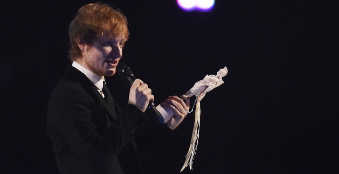 El cantautor Ed Sheeran dominó hoy la gala de los premios Brit, los más importantes de la industria musical británica REUTERS/Toby Melville
