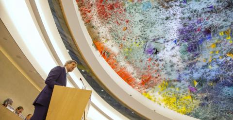 John Kerry, en la sede de la ONU en Ginebra, bajo la famosa cúpula diseñada por Miquel Barceló. REUTERS