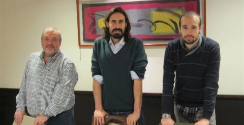 Juanma Brun, líder de Podemos Santander, junto a miembros del Consejo Ciudadano./ EUROPA PRESS