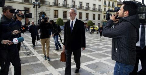 El exconsejero andaluz de Economía Antonio Ávila, a su llegada el Tribunal Superior de Justicia de Andalucía (TSJA), en Granada. EFE/Miguel Angel Molina