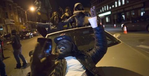Celebraciones en Baltimore tras la imputación de seis policías./EFE