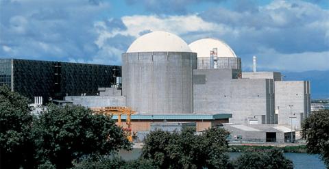 Imagen de la central Nuclear de Almaraz que sigue aún en activo