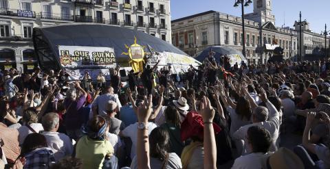 Final de la manifestación convocada por el 15M con el lema '2015M: No nos amodazarán. La lucha sigue en las calles' que ha discurrido entre Cibeles y la Puerta del Sol, en Madrid. Efe/Kiko Huesca